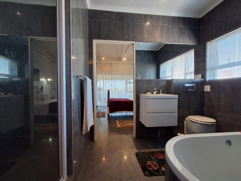 4 Bedroom Property for Sale in Stilbaai Wes Western Cape